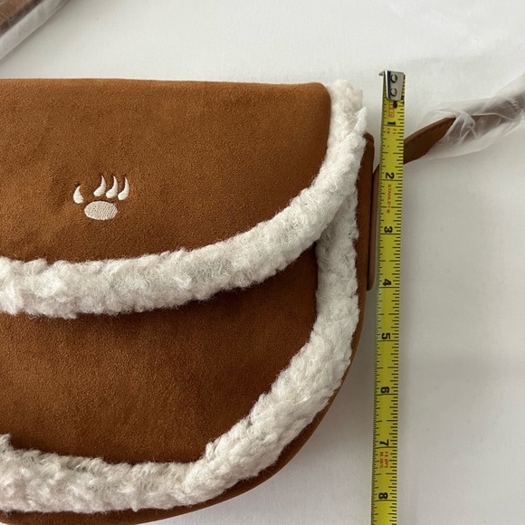 Bearpaw Shearling Trim Crossbody Saddle Bag - Picture 11 of 11